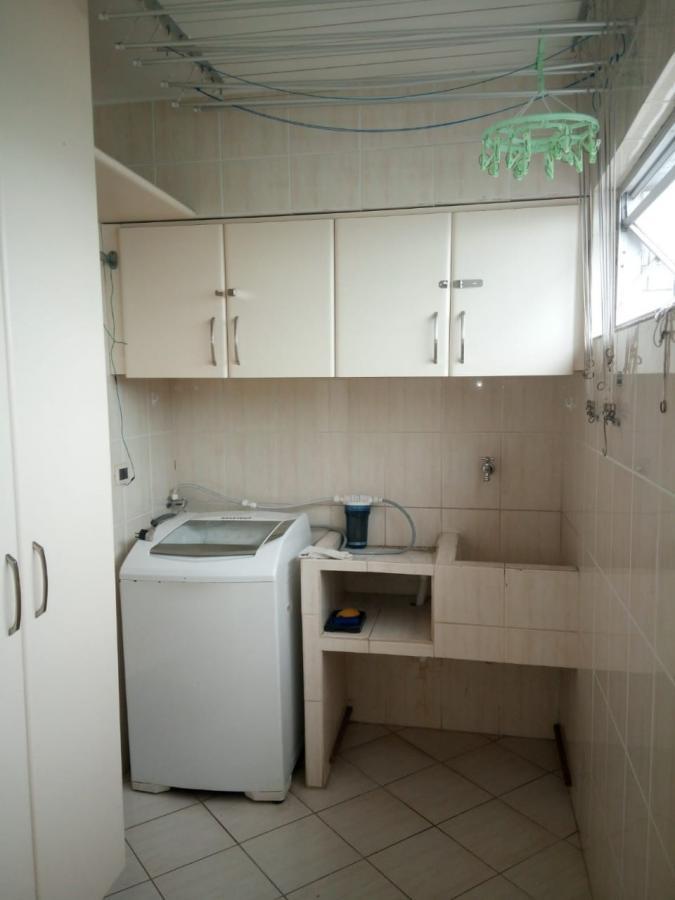 Apartamento à venda com 3 quartos, 132m² - Foto 2