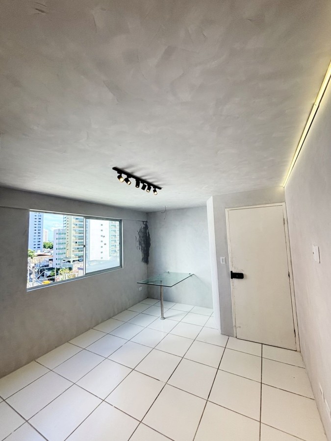 Apartamento à venda com 1 quarto, 38m² - Foto 5